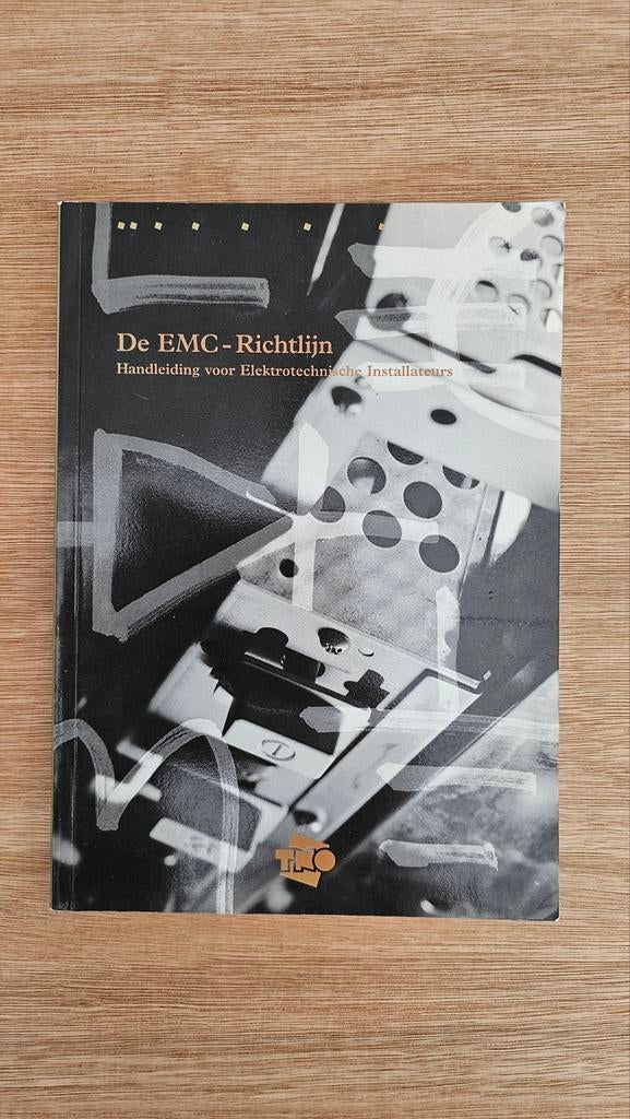 EMC richtlijn elektrotechniek – naslagwerk, Boeken, Ophalen of Verzenden, Gelezen