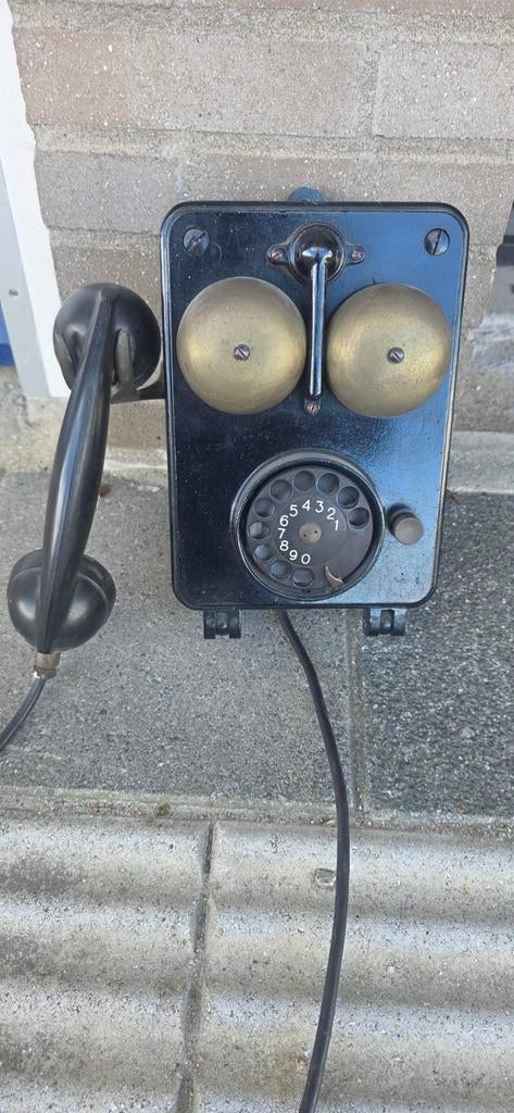 Vintage wandtelefoon met draaischijf en bellen, Ophalen, Gebruikt, Met draaischijf