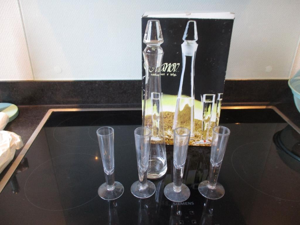 vodka set nieuw in doos, Ophalen of Verzenden, Nieuw, Glas, Overige stijlen