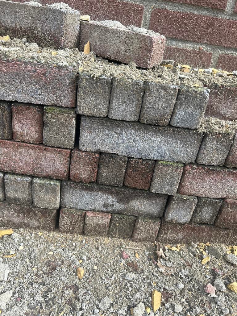 25 m2 sierstenen tuin - Twee kratten Grolsch bier, Ophalen, Gebruikt, Klinkers, 10 m² of meer