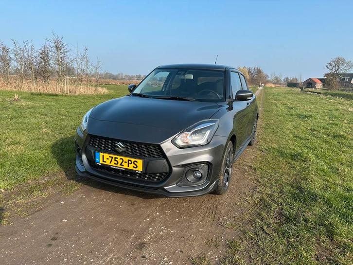 Suzuki Swift 1.4 Boosterjet 129pk Smart Hybrid 2021 Grijs, Auto's, Suzuki, Particulier, Swift, ABS, Achteruitrijcamera, Adaptieve lichten