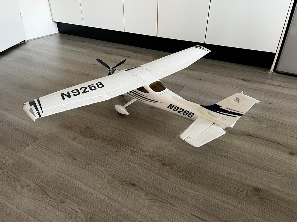 RC Cessna 182 1400mm skyline met lipo-accu, Hobby en Vrije tijd, Modelbouw | Radiografisch | Vliegtuigen, Gebruikt, Ophalen