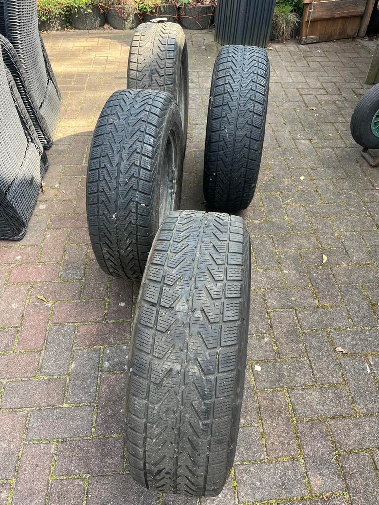 Winterbanden op stalen velg Mitsubishi Outlander 2018, Auto-onderdelen, Banden en Velgen, Banden en Velgen, Winterbanden, 16 inch