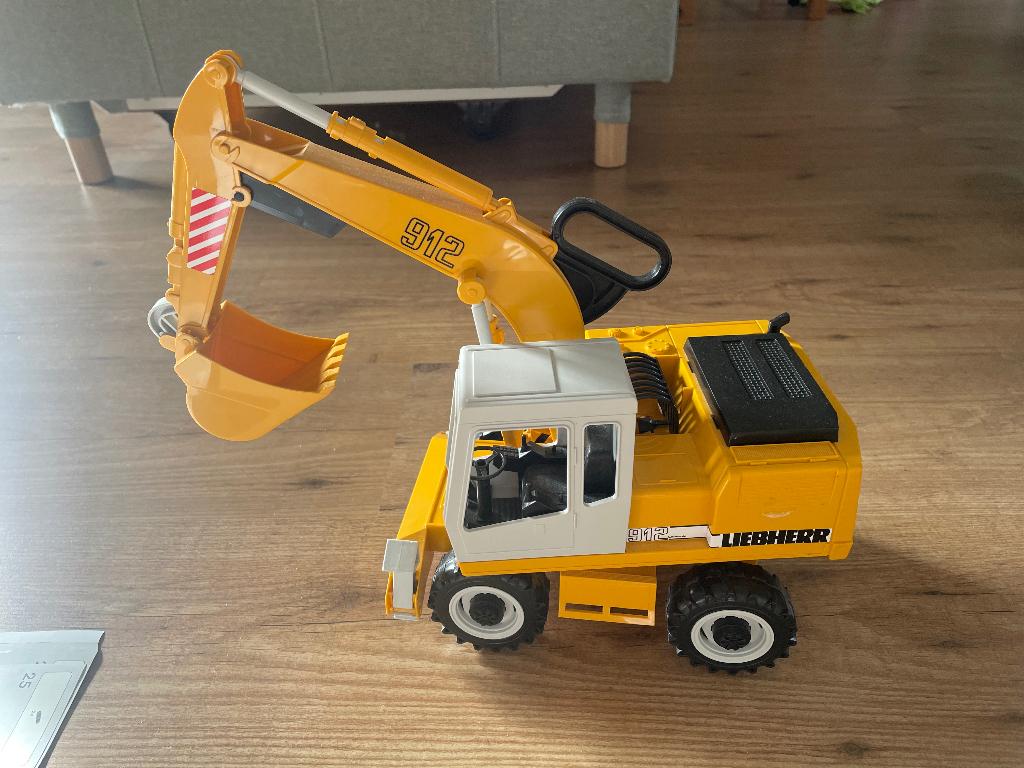 Bruder Liebherr graafmachine, Ophalen, Zo goed als nieuw