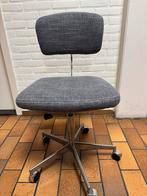 Vintage Labofa bureaustoel grijs/zwart nieuw gestoffeerd.553, Huis en Inrichting, Bureaustoelen, Ophalen, Nieuw, Grijs, Bureaustoel