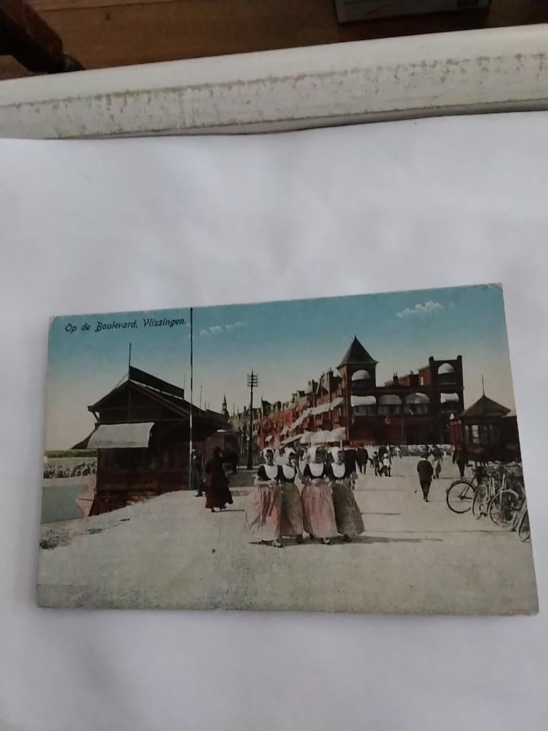 VLISSINGEN. OP DE BOULEVARD, Ophalen of Verzenden, Voor 1920, Zeeland
