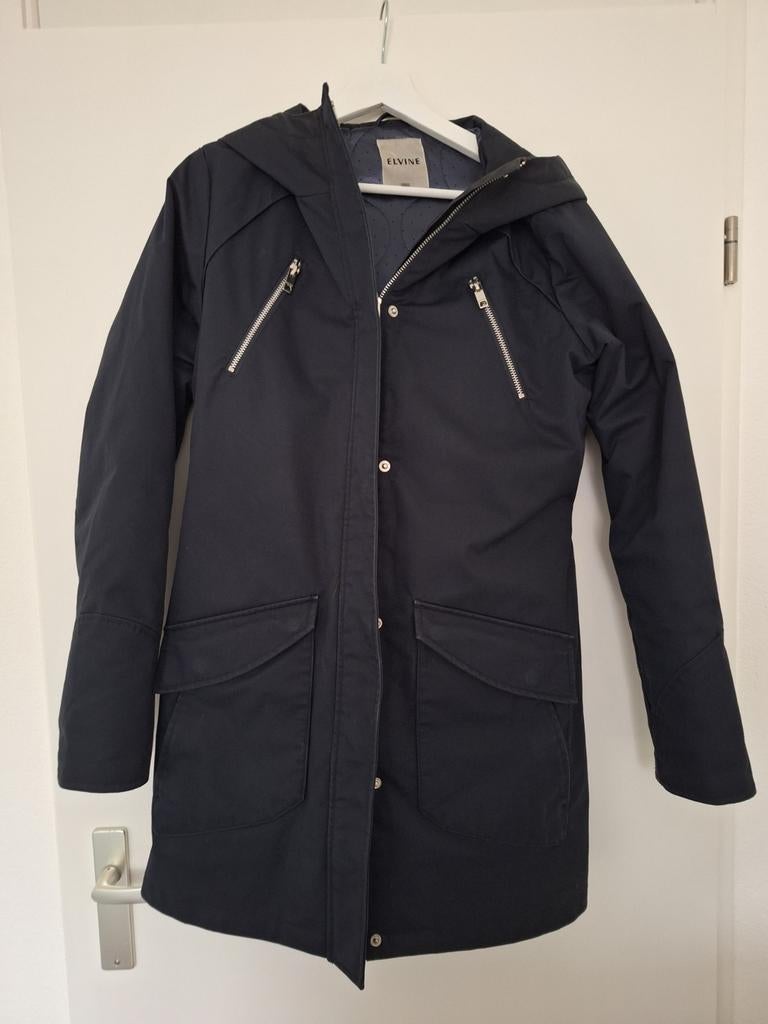 Zwarte winterjas dames Elvine, halflang maat M, Ophalen, Zo goed als nieuw, Maat 38/40 (M), Zwart