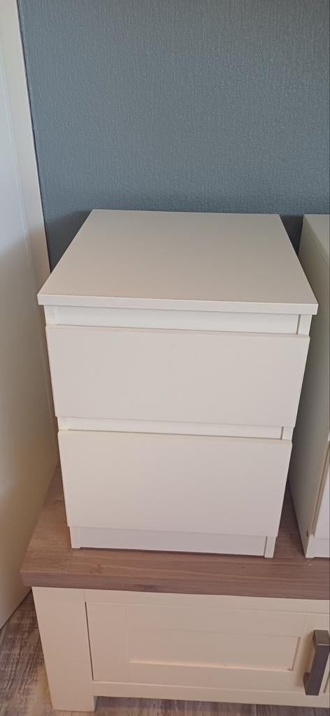 IKEA nachtkastje, Huis en Inrichting, Slaapkamer | Nachtkastjes, Ophalen, Gebruikt, Minder dan 45 cm, Minder dan 55 cm