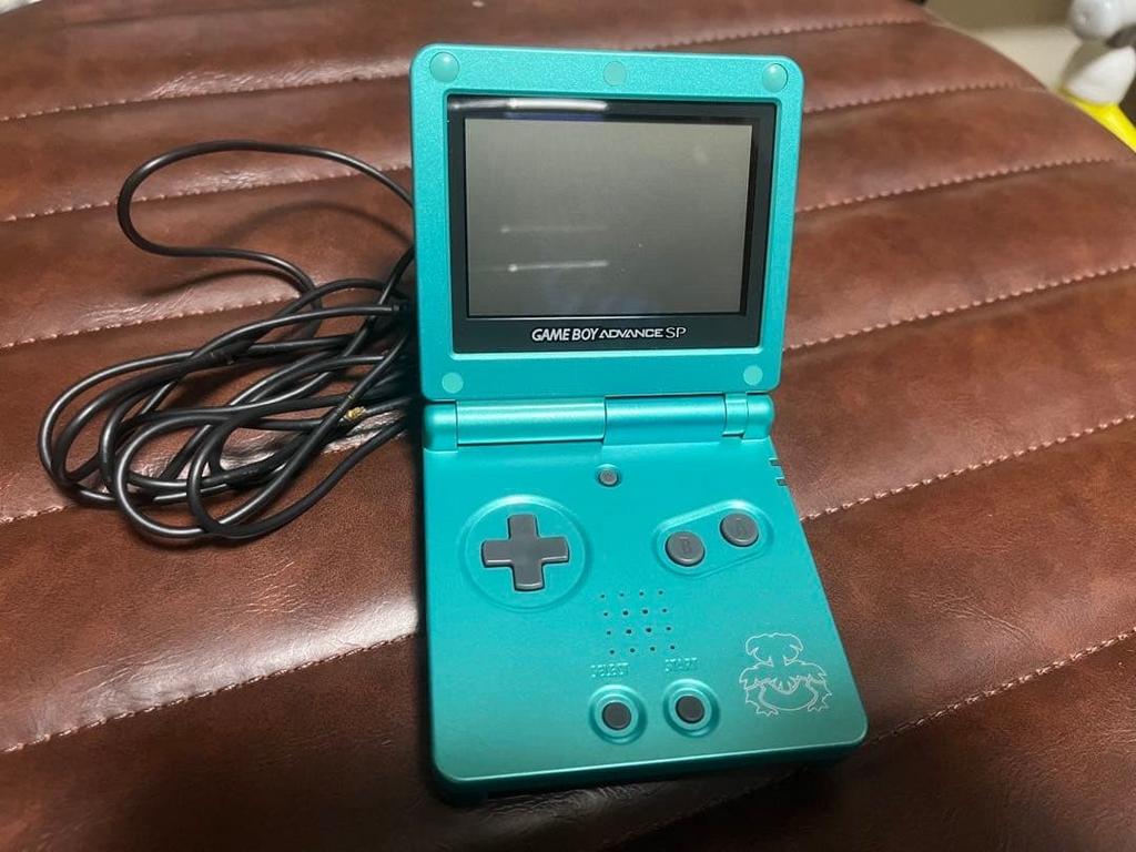 Gezocht: gameboy advance sp venusaur CIB US, Ophalen of Verzenden, Gebruikt, Game Boy Advance SP