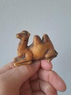 Zittend Kameel, kunsthars 8x3.5x5cm, Ophalen of Verzenden, Zo goed als nieuw, Wild dier, Beeldje of Figuurtje