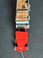 Houten speelgoed vrachtwagen met blokken merk Ado 70 jr oud, Ophalen, Gebruikt