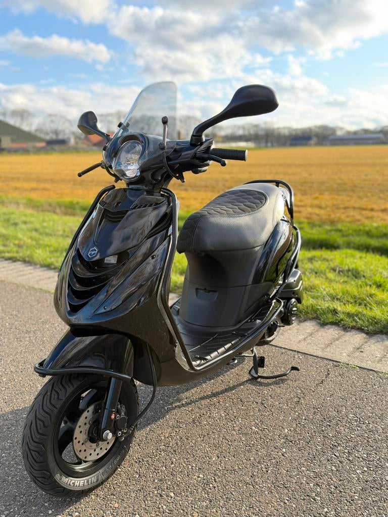 Piaggio Zip, Iget, Nette staat!, Fietsen en Brommers, Scooters | Piaggio, Ophalen, Zip, Zo goed als nieuw, Benzine