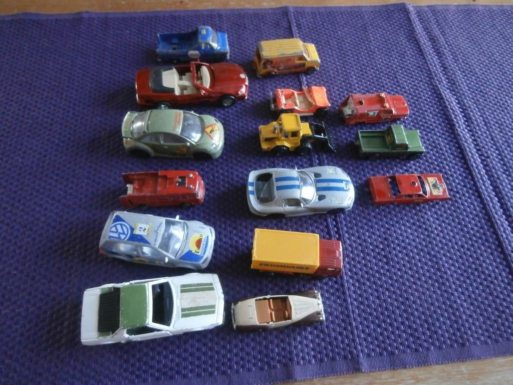modelauto Auto div merken vrachtwagen sportauto truck buggy, Hobby en Vrije tijd, Modelauto's | 1:18, Ophalen of Verzenden, Gebruikt