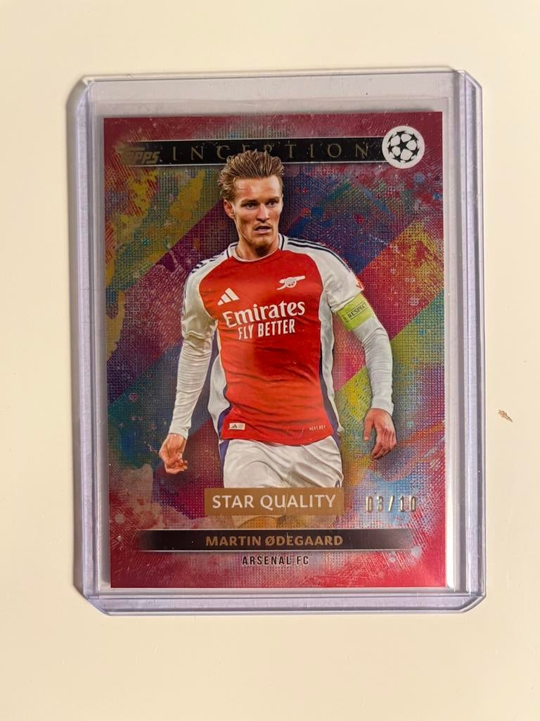 Martin Odegaard red /10 (topps inception, Arsenal), Ophalen of Verzenden, Zo goed als nieuw, Plaatje