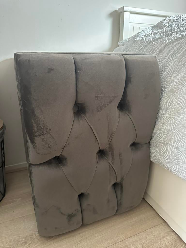 Twee nachtkastjes grijs, Ophalen, Gebruikt, Rond, Minder dan 50 cm