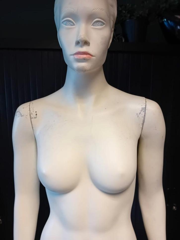 etalagepop vrouw, Hobby en Vrije tijd, Naaien en Fournituren, Paspop, Ophalen