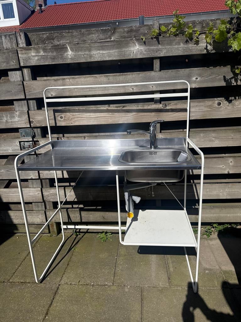 Wastafel met kraan en onderstel - Ideaal voor buitenkeuken, Ophalen of Verzenden, Gebruikt, Rvs, Wastafel