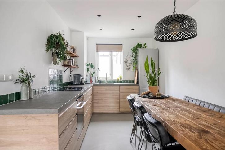 Zo goed als nieuwe keuken met donkergrijs blad (3 jaar oud), Huis en Inrichting, Keuken | Complete keukens, Zo goed als nieuw