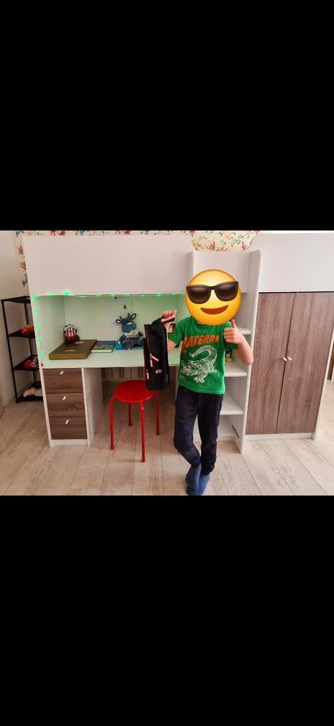 Hoogslaper met bureau en kast - Zo goed als nieuw, Ophalen, Zo goed als nieuw, Hoogslaper