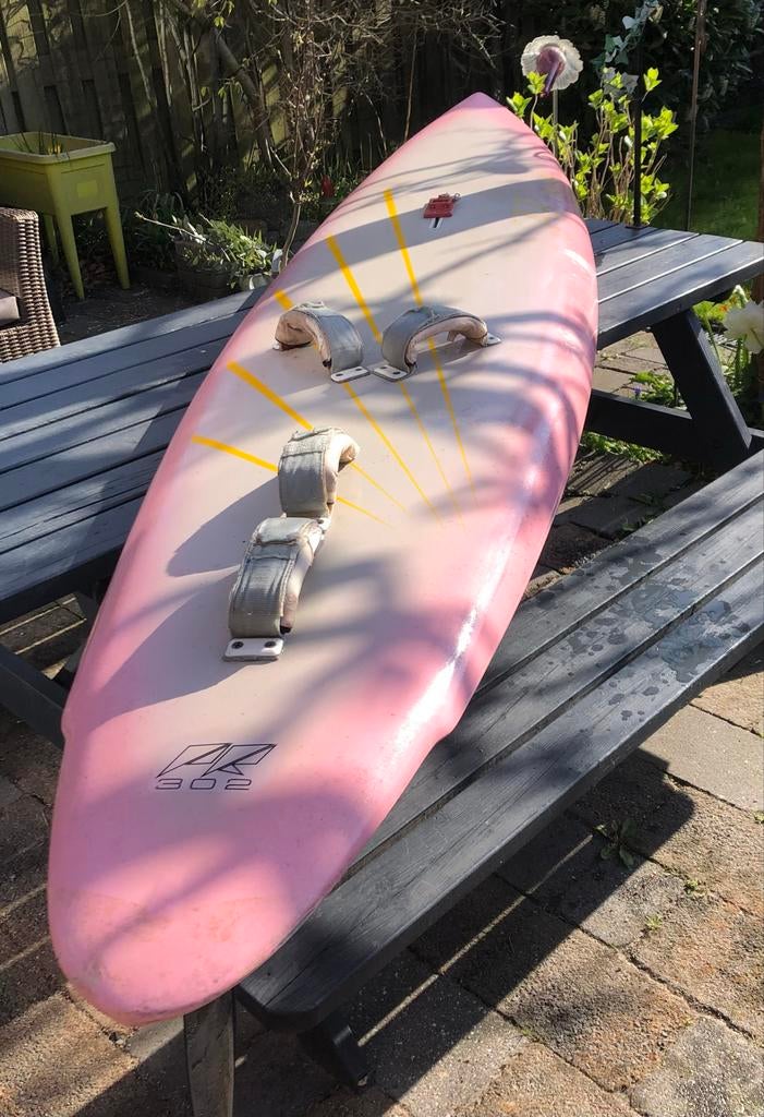 Windsurfplank PR 302 met 3 zeilen en mast/gieken, Watersport en Boten, 250 tot 300 cm, Ophalen of Verzenden, Met vin(nen), Complete set