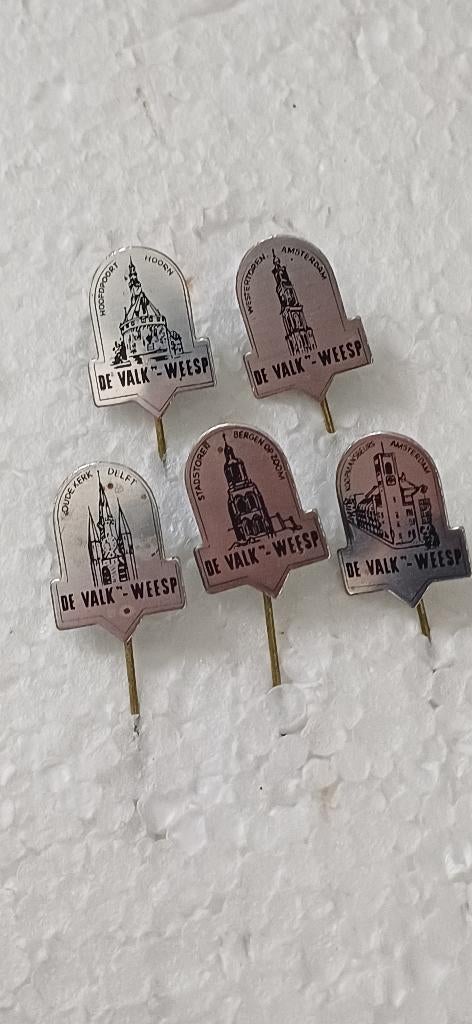 De Valk Weesp verschillende kerkgebouwen, Verzamelen, Speldjes, Pins en Buttons, Ophalen of Verzenden, Zo goed als nieuw, Overige onderwerpen