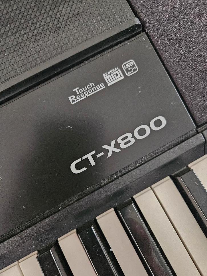 Keyboard Casio CT-X800 incl. doos, Muziek en Instrumenten, Keyboards, Zo goed als nieuw, 61 toetsen, Casio, Ophalen