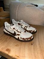 Nike sneakers, Bruin, Ophalen of Verzenden, Sneakers of Gympen, Zo goed als nieuw