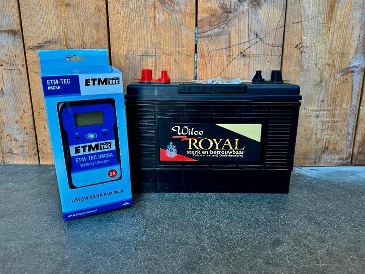AANBIEDING 12V 105Ah Semi-Tractie Accu + Acculader Set prijs, Watersport en Boten, Accessoires en Onderhoud, Nieuw, Motor en Techniek
