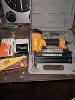 Union tacker met brads en nieten in koffer, Ophalen, Gebruikt