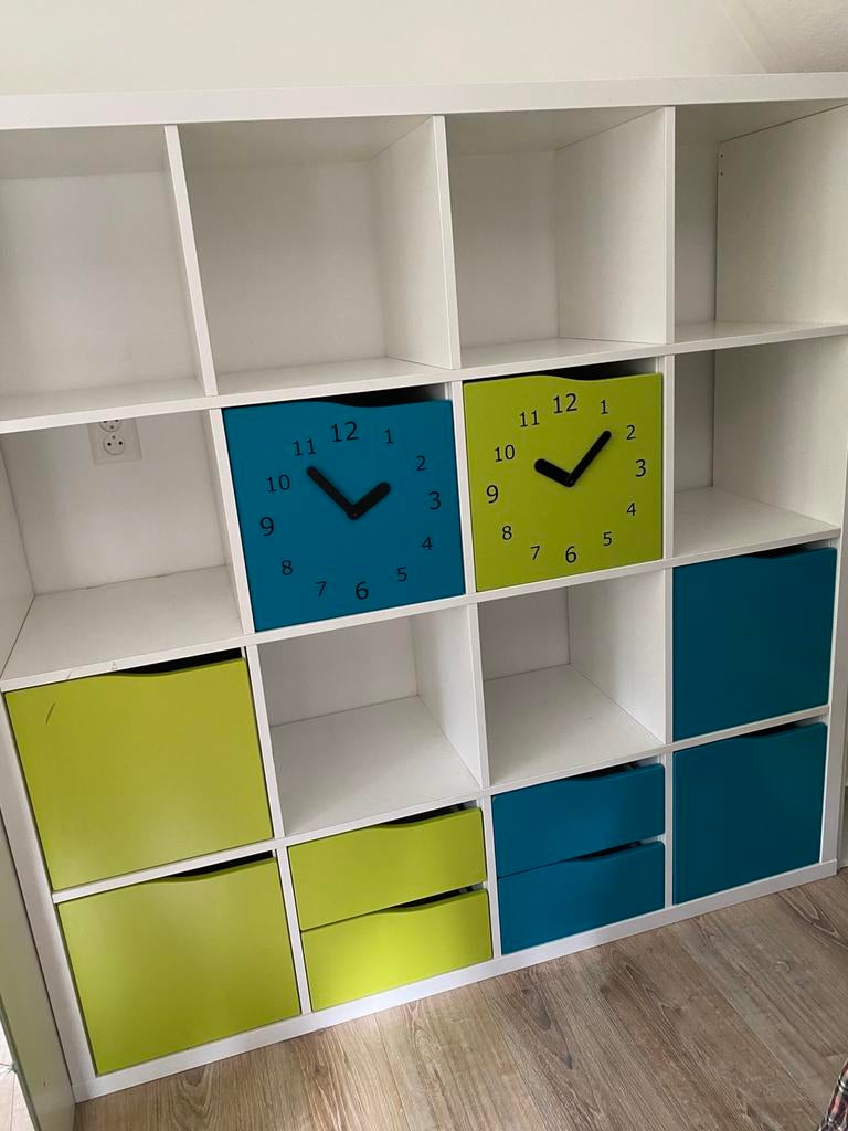 IKEA Kallax kast 4x4 met lades en klokdeurtjes, Ophalen, Gebruikt, Met deur(en), 100 tot 150 cm