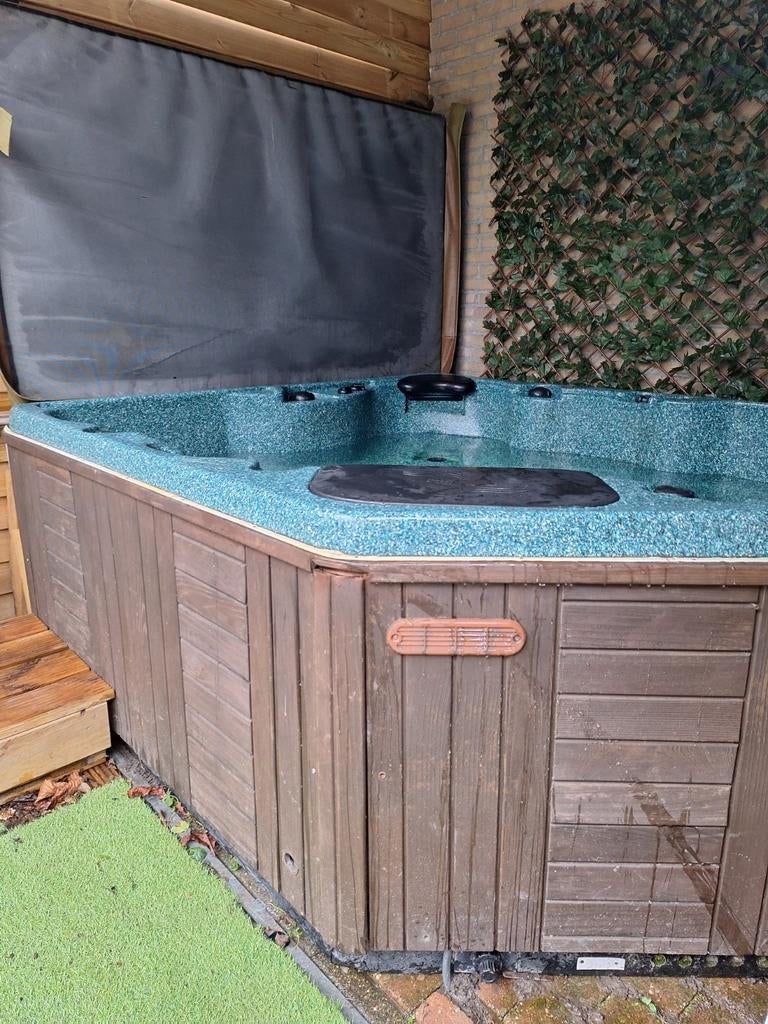 Jacuzzi, Ophalen, Gebruikt