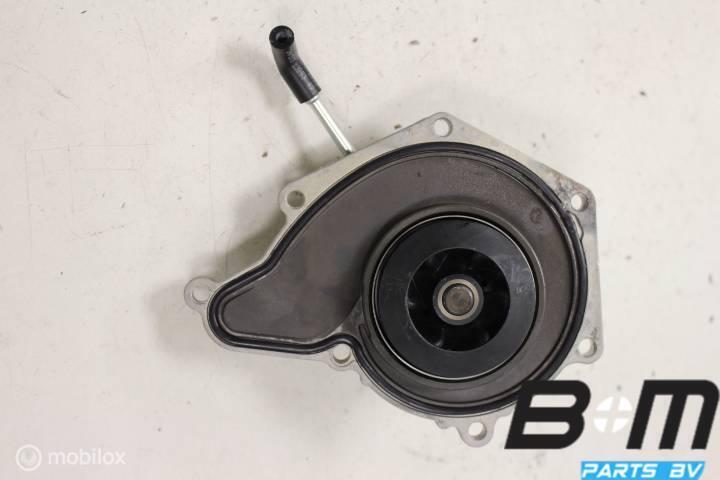 Waterpomp Audi Q7 4M 3.0 TFSI 06E121016P, Gebruikt