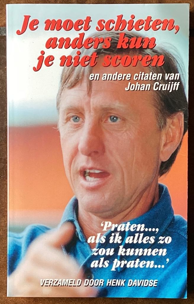 Johan Cruijff, Verzamelen, Sportartikelen en Voetbal, Zo goed als nieuw, Boek of Tijdschrift, Ajax, Ophalen of Verzenden