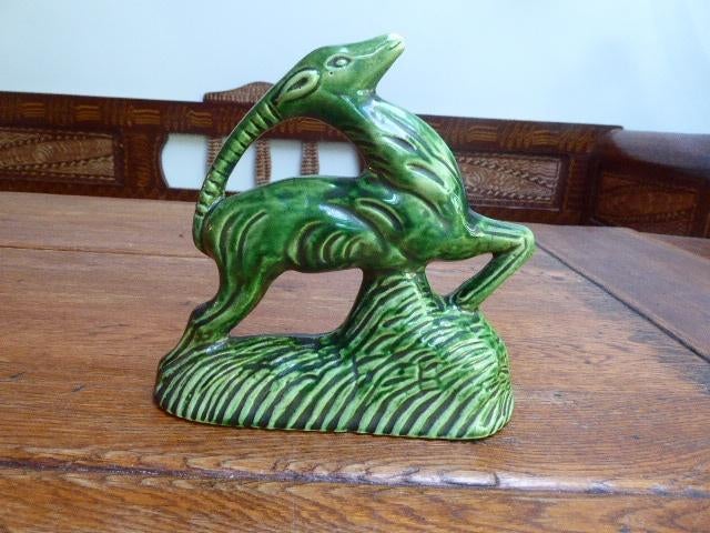 Art deco keramiek beeldje, springbok – gazelle, Antiek en Kunst, Ophalen of Verzenden