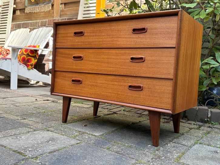 Deens design - dressoir / kastje retro vintage jaren 60s, Huis en Inrichting, Kasten | Ladekasten, Gebruikt, Minder dan 100 cm