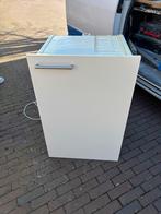 Miele Inbouw Koelkast - Compact en Efficiënt, 100 tot 150 liter, 45 tot 60 cm, Ophalen, 85 tot 120 cm