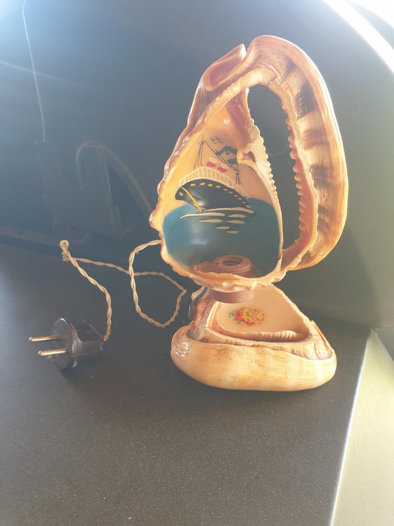 Schelpenlampje met schip, Ophalen of Verzenden