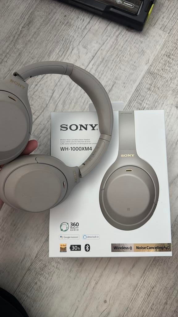 Sony WH-1000XM4 Zilver/beige, Gebruikt, Ophalen of Verzenden, Over oor (circumaural), Draadloos