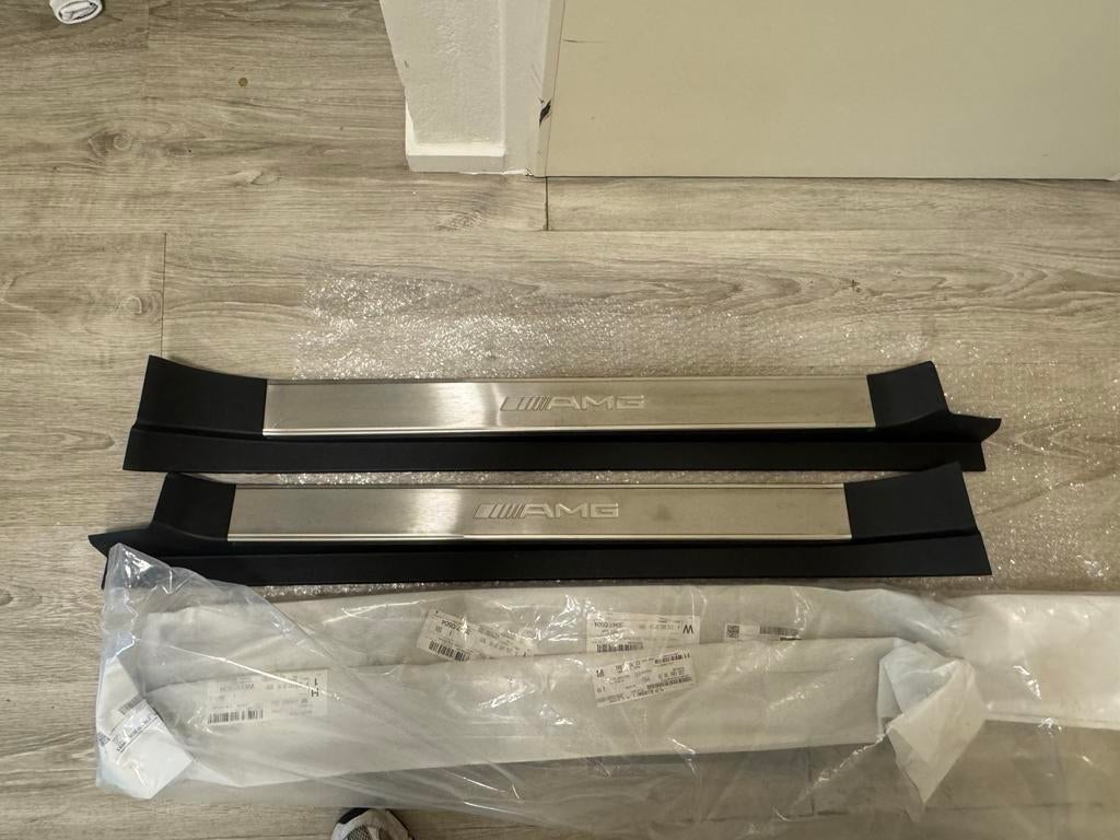 Mercedes SL R230 63/65 AMG instaplijsten 4 stuks Origineel, Ophalen, Gebruikt, Mercedes-Benz