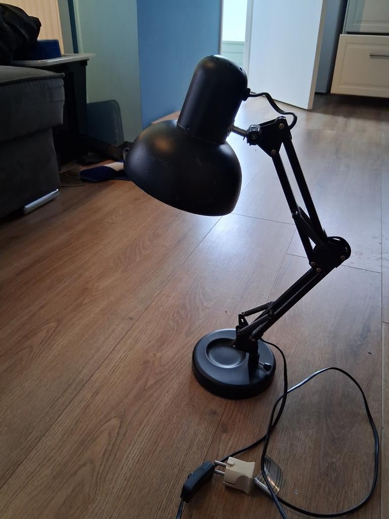 Mooie. Bureau lamp, Ophalen