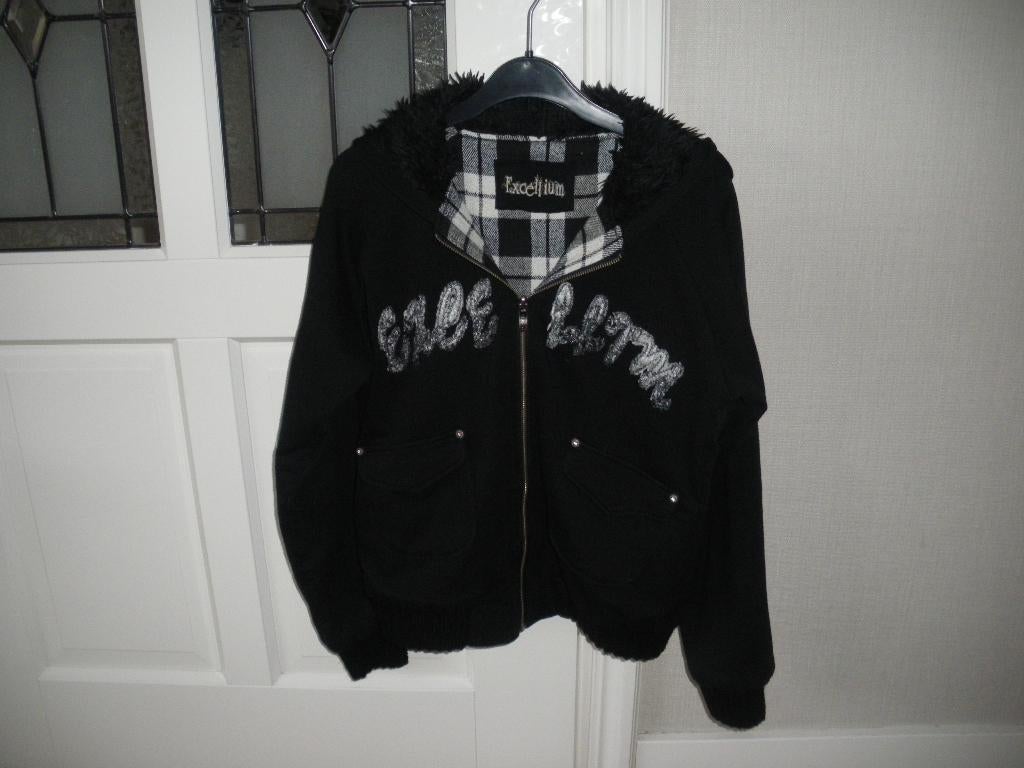 warm zwart vest met capuchon maat 40 merk excellium, Ophalen of Verzenden, Zo goed als nieuw, Maat 38/40 (M), Zwart