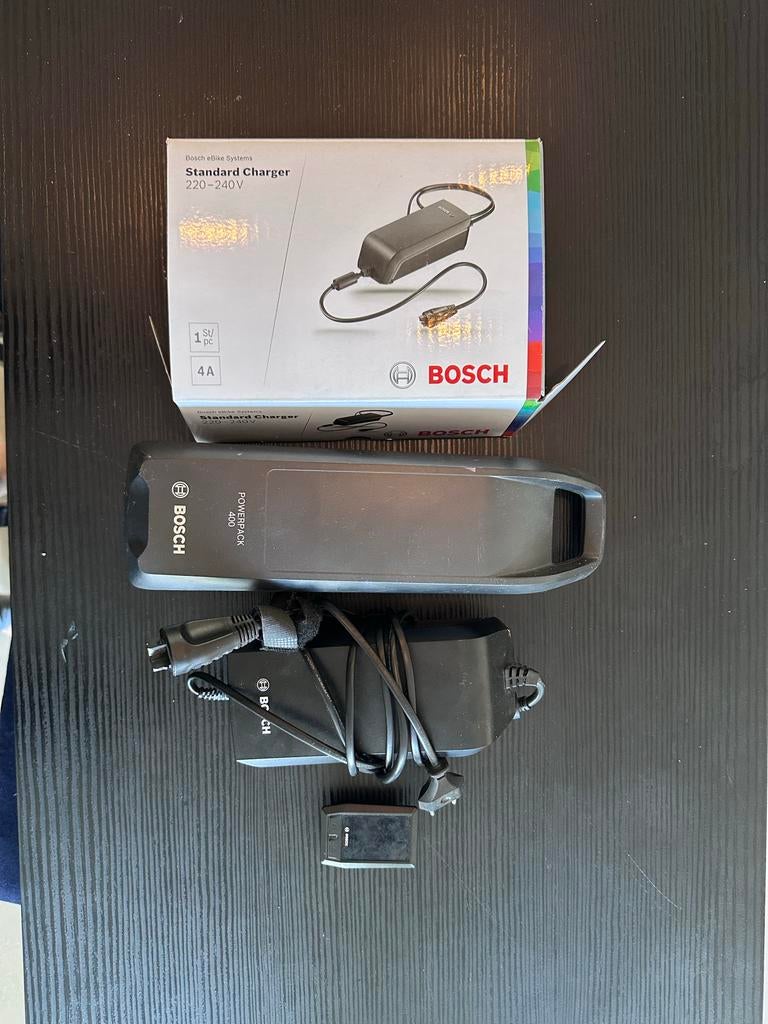 Bosch PowerPack 400 accu + standaard lader (z.g.a.n.), Fietsen en Brommers, Fietsaccessoires | Fietsaccu's, Ophalen of Verzenden
