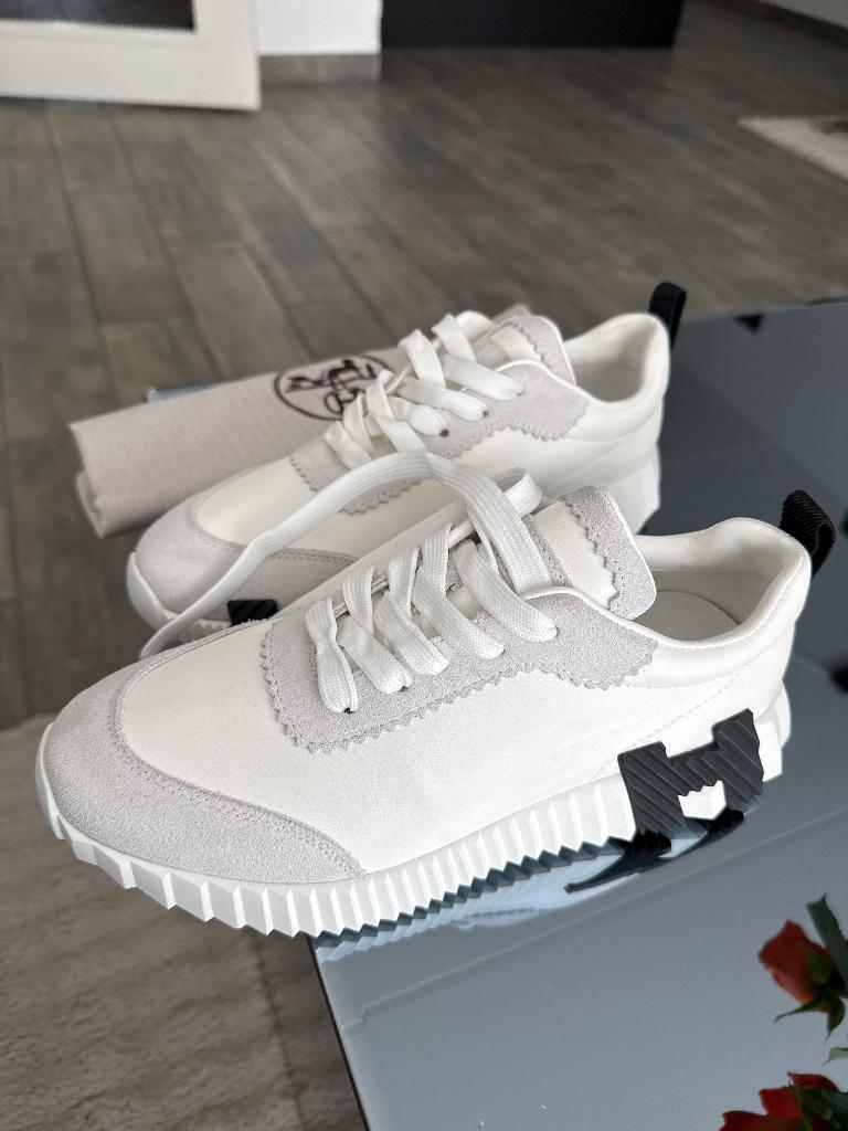 Hermes sneakers, Wit, Nieuw, Ophalen of Verzenden, Sneakers of Gympen