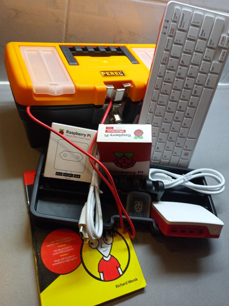 Raspberry PI Start / Benodigheden Set in koffer, Computers en Software, Raspberry PI Starters benodigheden, DDR4, Ophalen of Verzenden