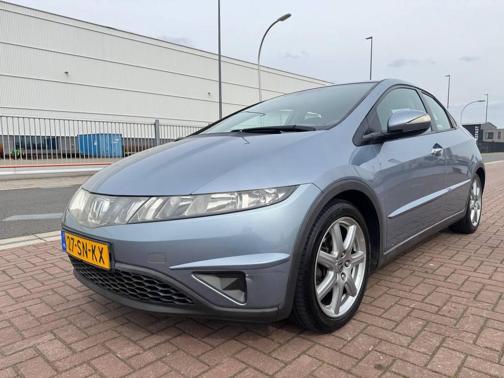 Honda Civic 1.4 Airco/17 Inch L.M velgen/Trekhaak/Nieuwe APK, Auto's, 83 pk, Stof, Gebruikt, Electronic Stability Program (ESP)