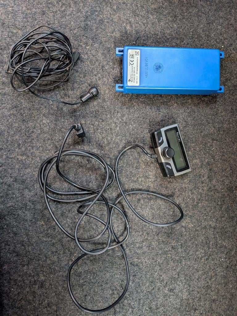 Parrot CK3100 car kit, Ophalen of Verzenden, Inbouw