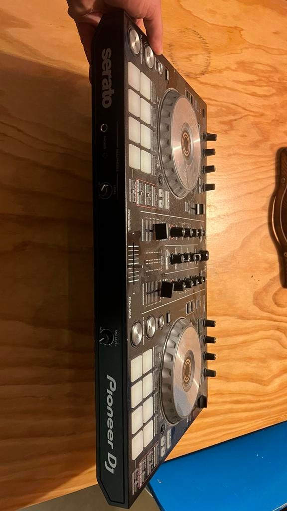 Pioneer DDJ-SR2 DJ controller (voor onderdelen), Muziek en Instrumenten, Dj-sets en Draaitafels, Gebruikt, Dj-set, Pioneer, Ophalen