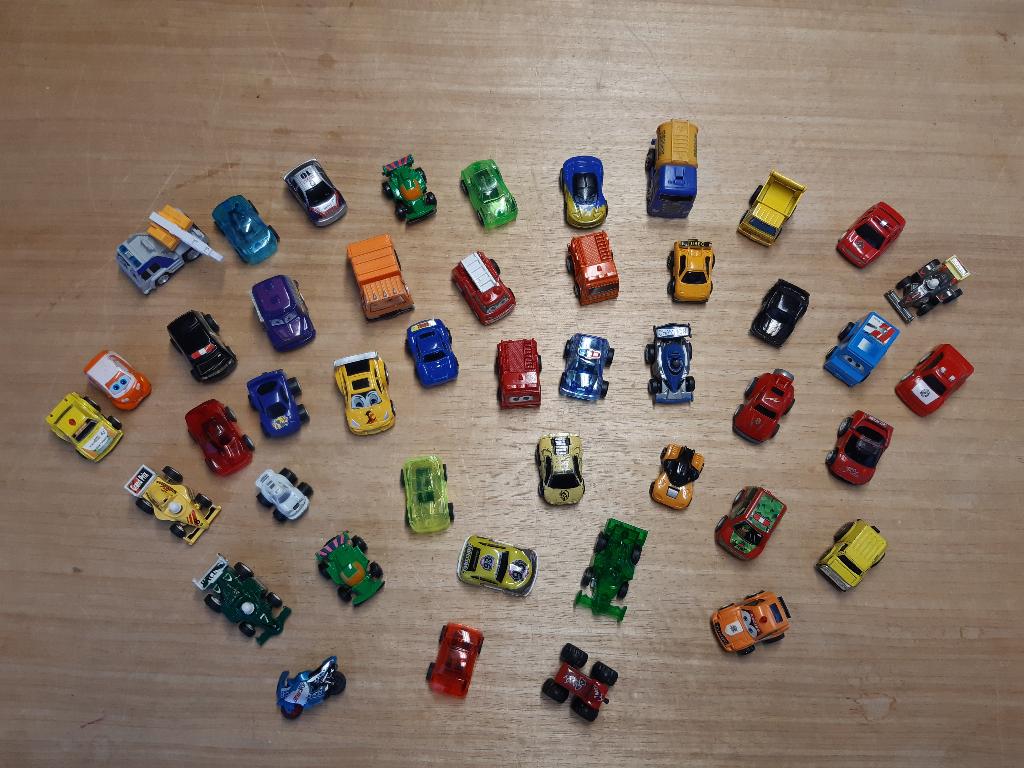 Partij Speelgoedautootjes 45 stuks Leuke modellen Pull Back, Kinderen en Baby's, Speelgoed | Speelgoedvoertuigen, Ophalen of Verzenden