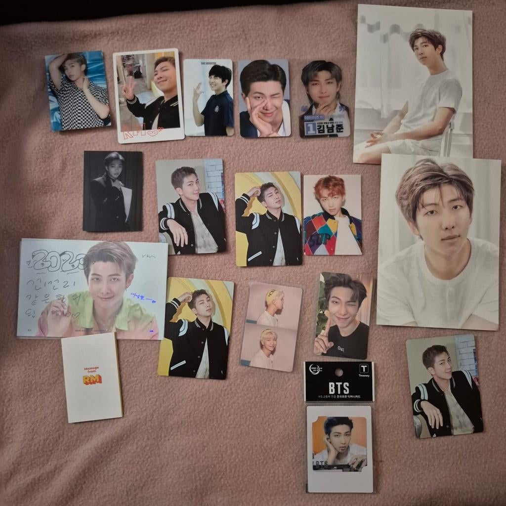 BTS collection set 8 - RM/Namjoon, Verzamelen, Muziek, Artiesten en Beroemdheden, Verzenden, Zo goed als nieuw, Foto of Kaart