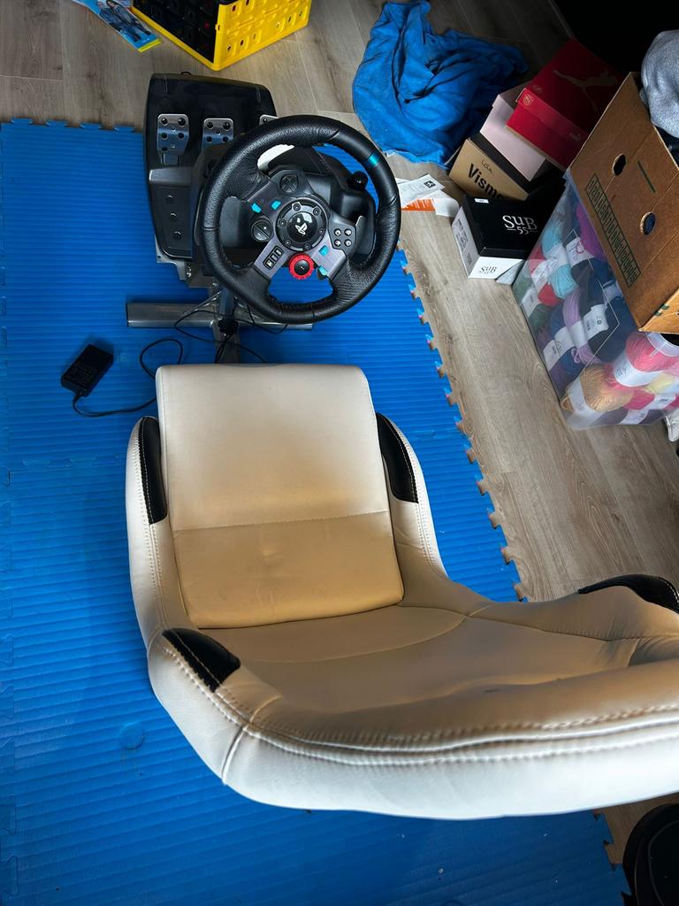 Playseat met Logitech G29 racestuur en pedalen voor PS4/PS5, Spelcomputers en Games, Spelcomputers | Sony PlayStation Consoles | Accessoires